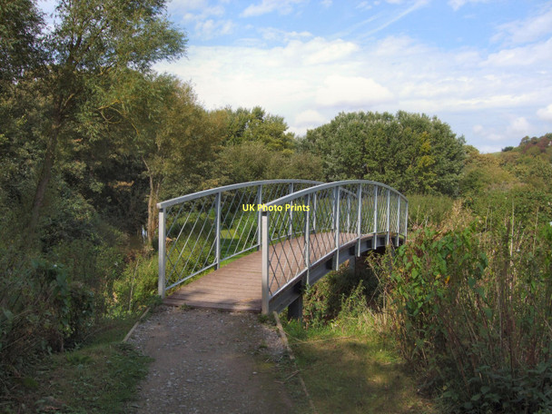 Photo 6"x4" Footbridge Lewes Railway Land LNR Lewes c2011