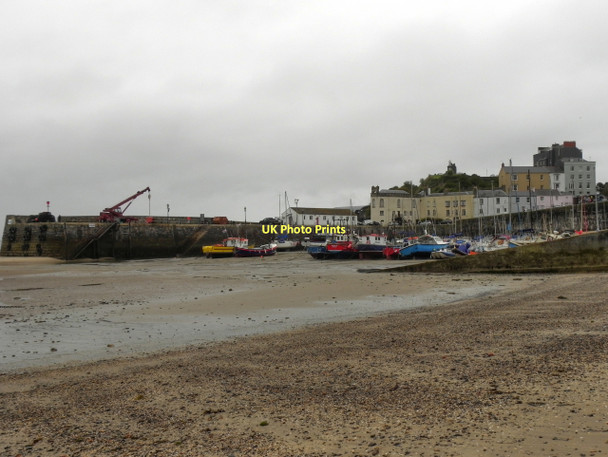 Photo 6"x4" Tenby Harbour at Low Tide Tenby\/Dinbych-y-pysgod c2011