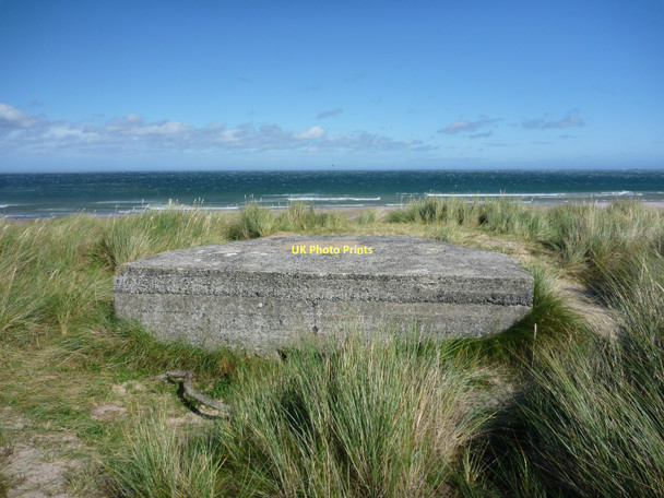 Photo 6"x4" Coastal Northumberland : WW2 Pillbox Overlooking Bamburgh Beach Bamburgh c2011