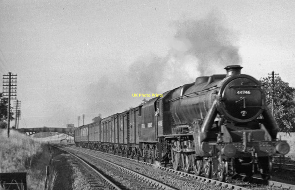 Photo 6"x4" Southbound parcels train on Midland line at Haresfield Haresfield\/SO8110 c1950