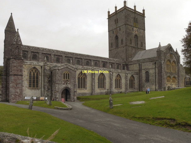 Photo 6"x4" St David's Cathedral St David's\/Tyddewi c2011