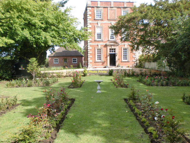 Photo 6"x4" The Manor House, Kites Hardwick. South Facing Formal Garden Kites Hardwick c2011