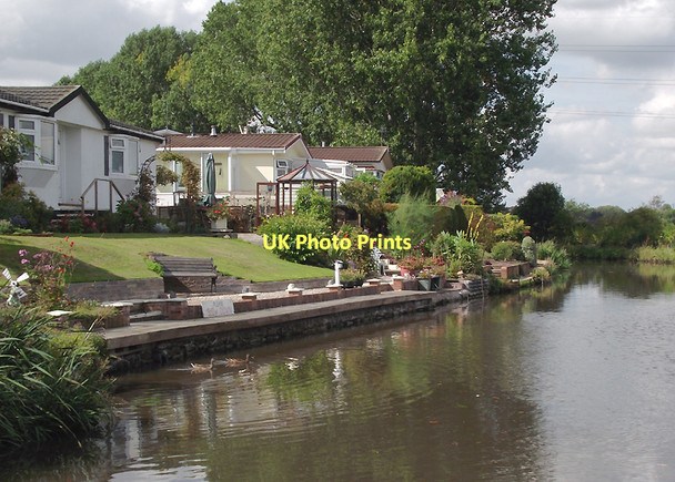 Photo 6"x4" Staffordshire and Worcestershire Canal near Baswich, Stafford Stafford c2011