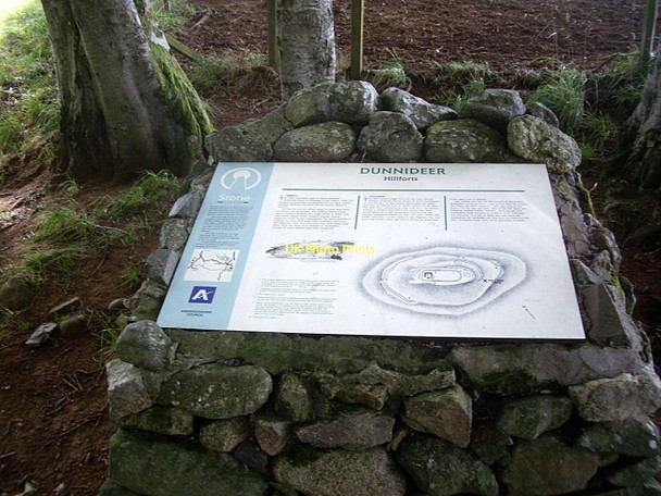 Photo 6"x4" Dunnideer Hillforts and Stone Circle Insch\/NJ6328 c2011