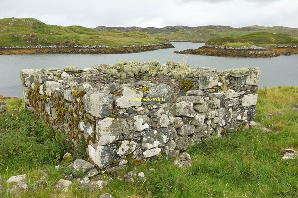 Photo 6"x4" Ruin near Eaglais Chaluim Chille Cromor c2011