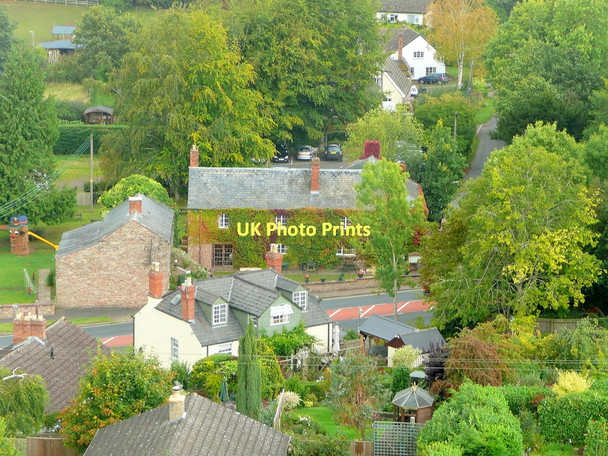 Photo 6"x4" The Weston Cross Kingstone\/SO6324 c2011