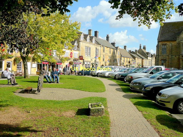Photo 6"x4" Market Square, Stow-on-the-Wold Stow-on-the-Wold c2011
