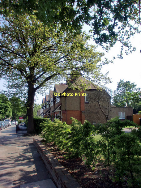 Photo 6"x4" High Street, Southgate, London N14 Friern Barnet c2011