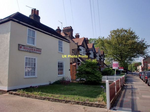 Photo 6"x4" Houses, High Street, Southgate, London N14 Friern Barnet c2011