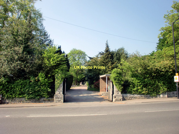 Photo 6"x4" Entrance to Waterfall Road Cemetery, London N14 Friern Barnet c2011