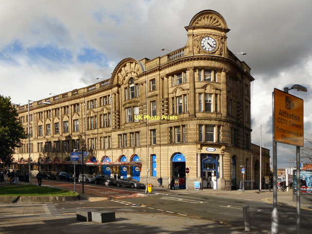 Photo 6"x4" Manchester Victoria Station, Hunts Bank Manchester c2011