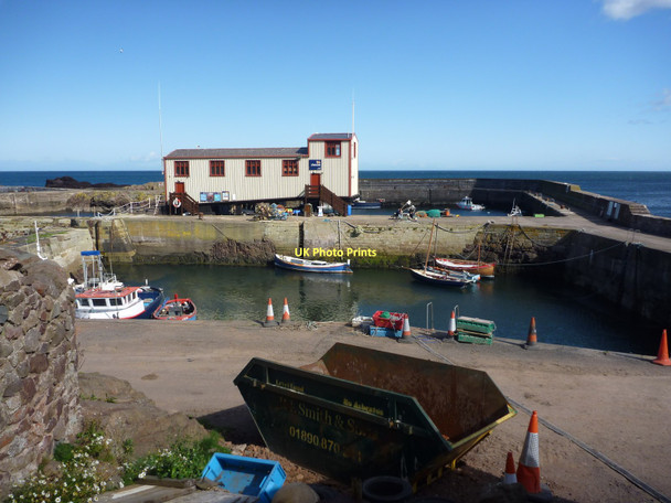 Photo 6"x4" Coastal Berwickshire : Skip and Lifeboat Station at St Abbs Northfield\/NT9167 c2011