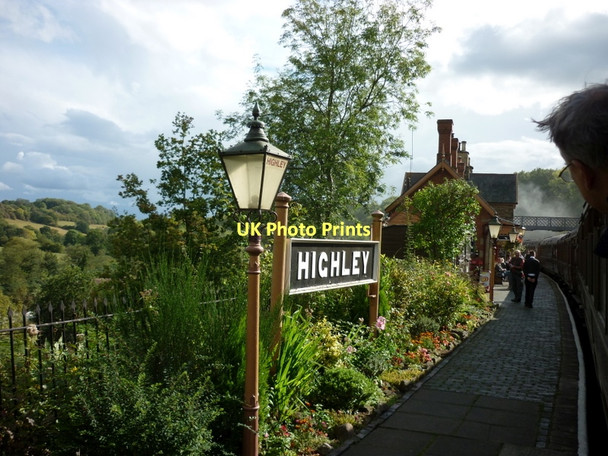 Photo 6"x4" Highley Train Station Highley\/SO7483 c2011 P1
