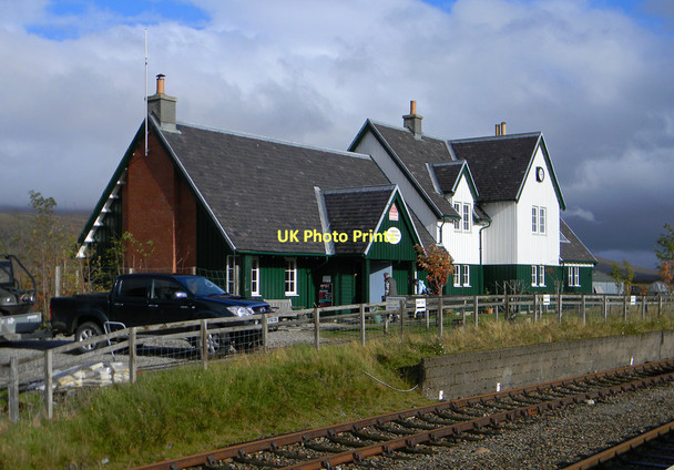 Photo 6"x4" Youth Hostel - Corrour Corrour Station c2011