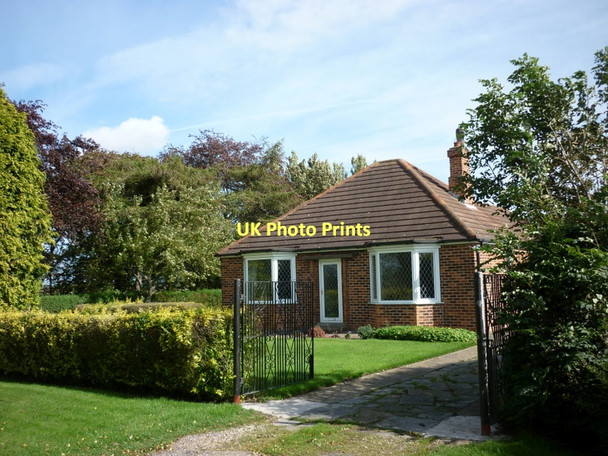 Photo 6"x4" A bungalow on Drove Lane Wawne c2011