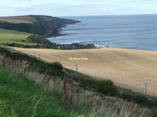 Photo 6"x4" The Main East Coast Railway line  Ross\/NT9660 c2011