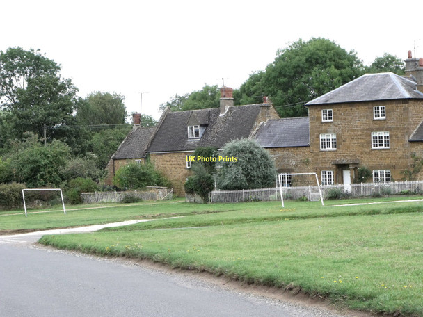 Photo 6"x4" Goalposts, Warmington village green Warmington\/SP4147 c2011