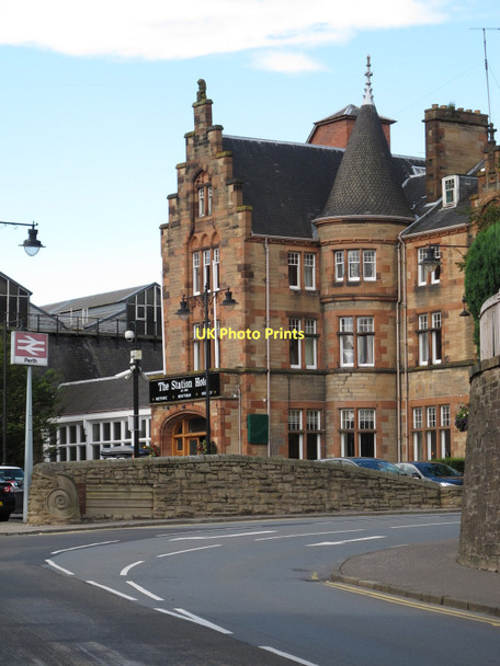 Photo 6"x4" Station Hotel Perth\/NO1123 c2011