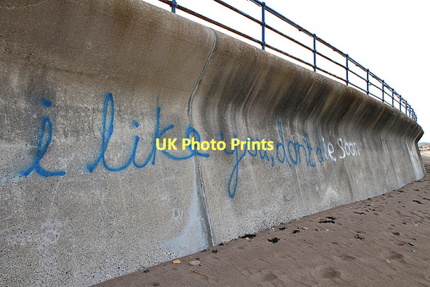 Photo 6"x4" Graffiti at Spittal Beach Berwick-upon-Tweed c2011