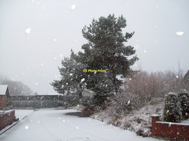 Photo 6"x4" Burngrange Court in snow West Calder\/NT0163 c2009