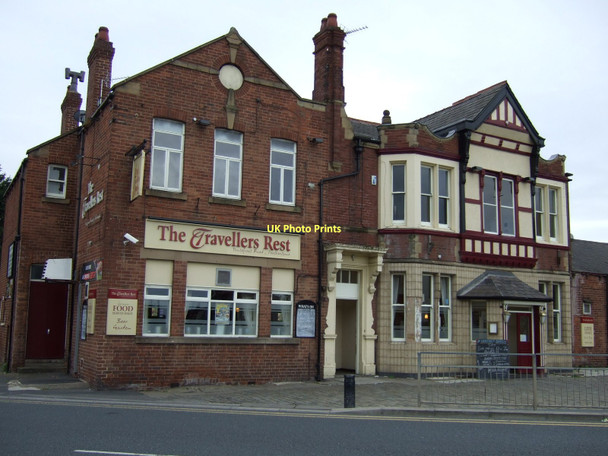 Photo 6"x4" The Travellers Rest Featherstone\/SE4220 c2011