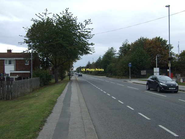 Photo 6"x4" Wakefield Road (A645) heading west Featherstone\/SE4220 c2011