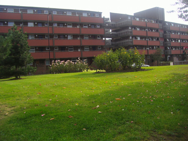 Photo 6"x4" Flats on Rotherhithe New Road Deptford\/TQ3677 c2011