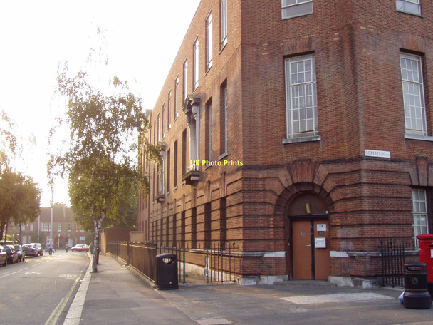 Photo 6"x4" Larkswood Telephone Exchange Brookscroft Road Walthamstow Walthamstow c2008