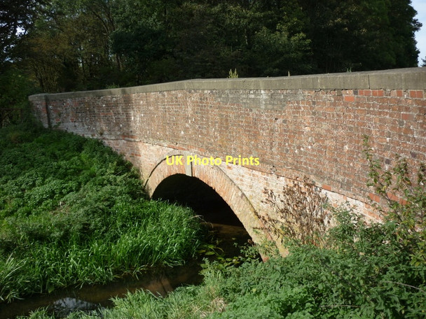 Photo 6"x4" Monk Bridge on the A1035 Routh c2011