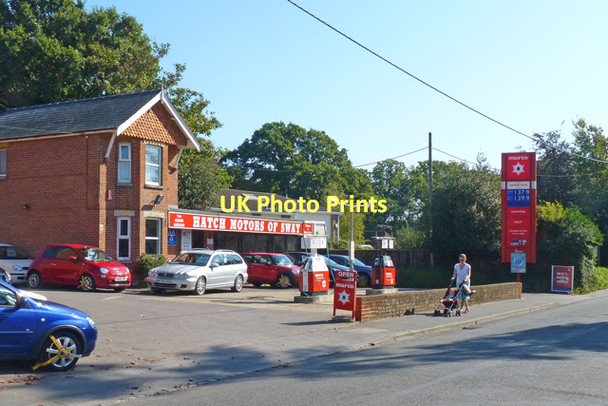 Photo 6"x4" Garage Forecourt Sway c2011