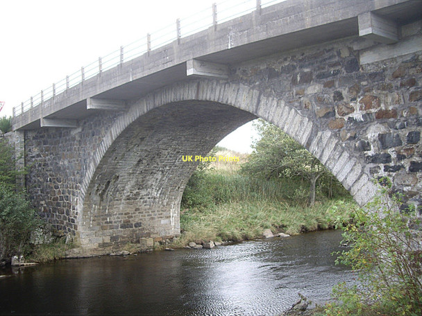 Photo 6"x4" Arch and upstream face of Bridge of Gibston Huntly c2011