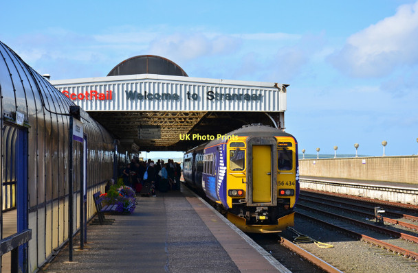 Photo 6"x4" Stranraer Harbour station Stranraer c2011
