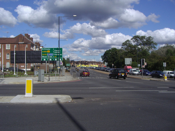 Photo 6"x4" Henlys Corner, Finchley Hendon\/TQ2389 c2007