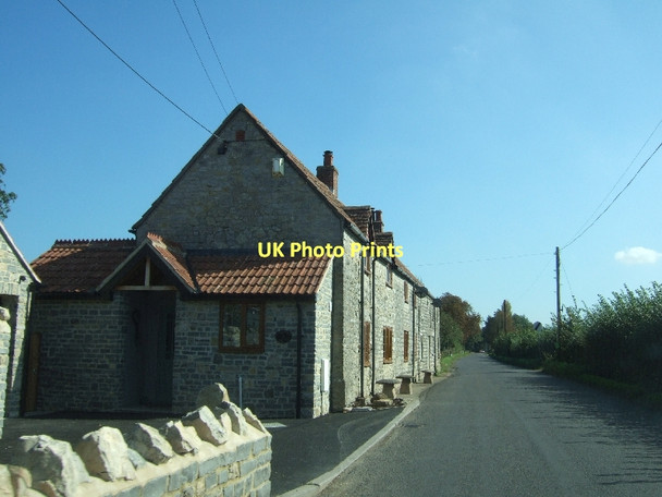 Photo 6"x4" A row of cottages beside the road on the east of Chilton Polden Edington\/ST3839 c2011