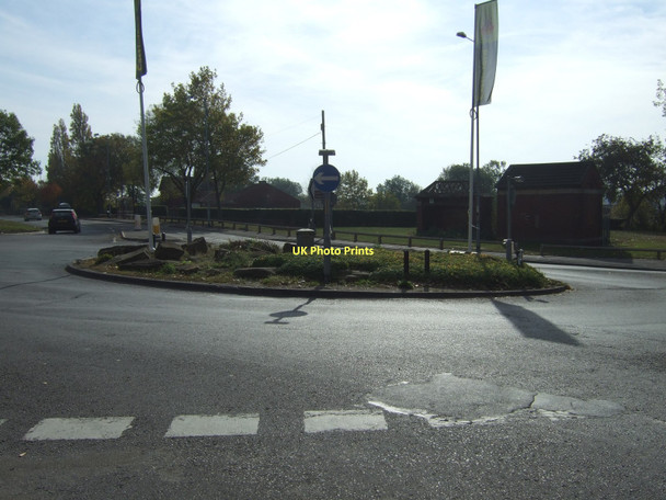 Photo 6"x4" Roundabout on the A639 Castleford c2011