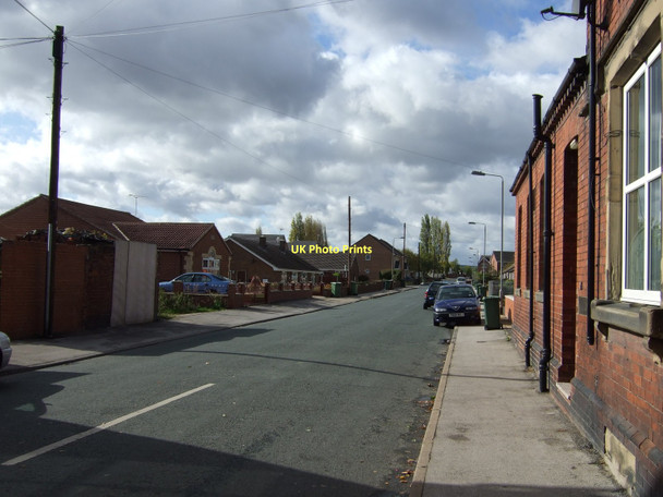 Photo 6"x4" Ford Street, Kinsley Hemsworth\/SE4213 c2011