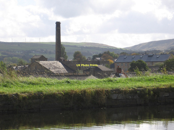 Photo 6"x4" Burnley - Pentridge Mill from canal Burnley c2011