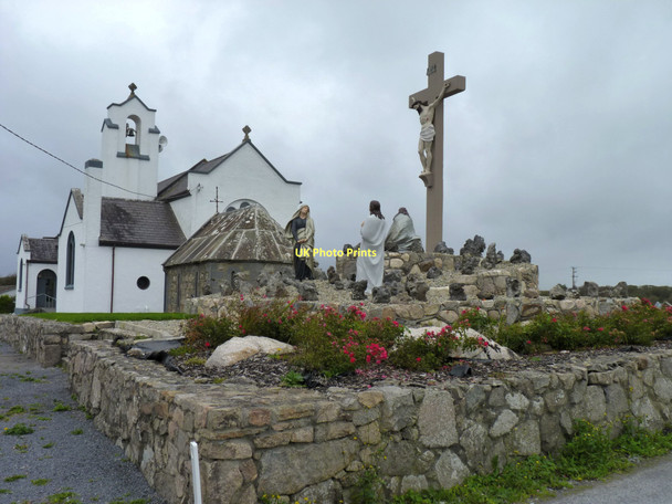 Photo 6"x4" Cross by the church Ballynahown\/M1822 c2011