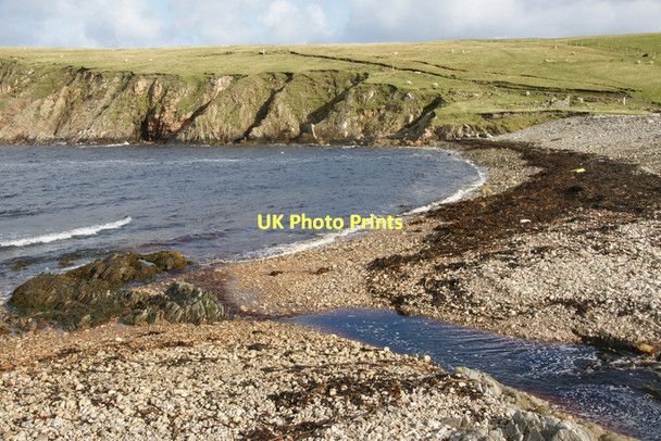 Photo 6"x4" Beach at Wick of Whallerie, Gloup Gloup\/HP5004 c2011