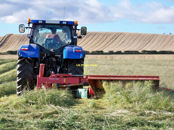 Photo 6"x4" Cutting Grass For Silage - Image #2 Lambden c2010
