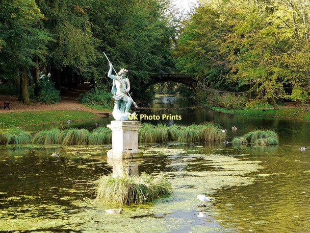 Photo 6"x4" Neptune, Serpentine Lake, Hardwick Hall Country Park Sedgefield c2011