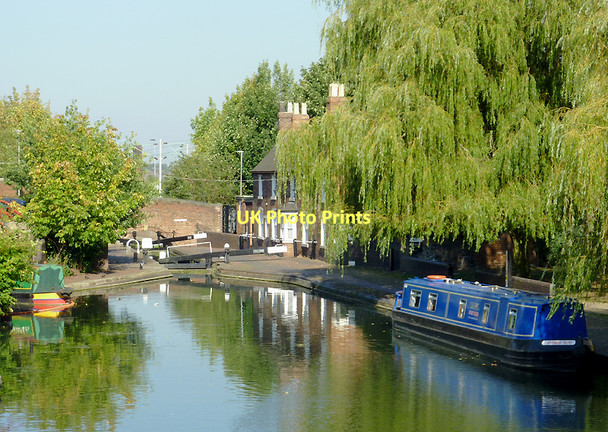 Photo 6"x4" The canal above Wolverhampton Top Lock Wolverhampton c2011