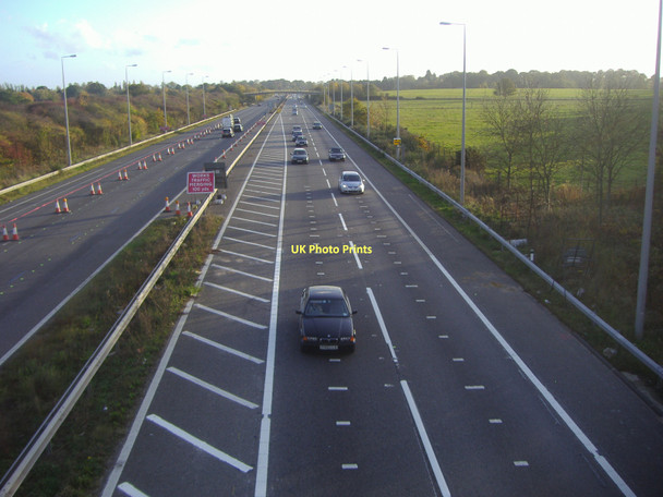 Photo 6"x4" The A3 passing Claygate Barwell\/TQ1763 c2009
