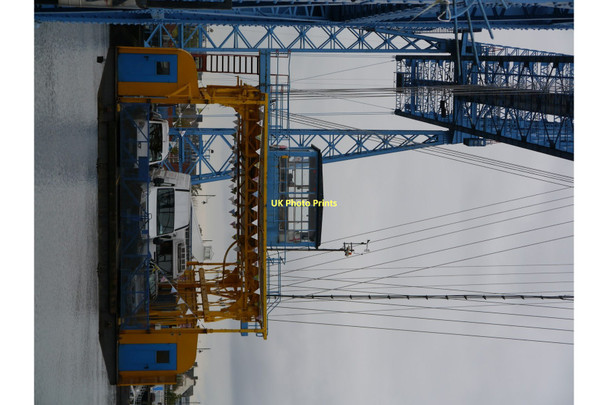 Photo 6"x4" Middlesbrough Transporter Bridge - Gondola Arriving At Port Clarence Port Clarence c2011