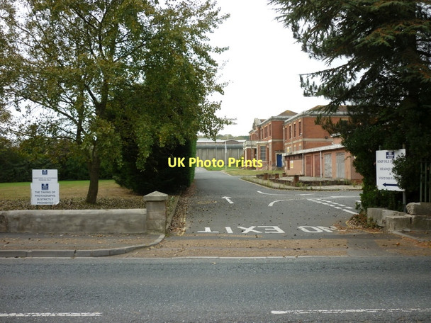 Photo 6"x4" The entrance to HMP Isle of Wight, Parkhurst Newport\/SZ4988 c2011