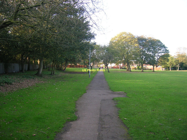 Photo 6"x4" Path in Queen's Park Bridlington c2011