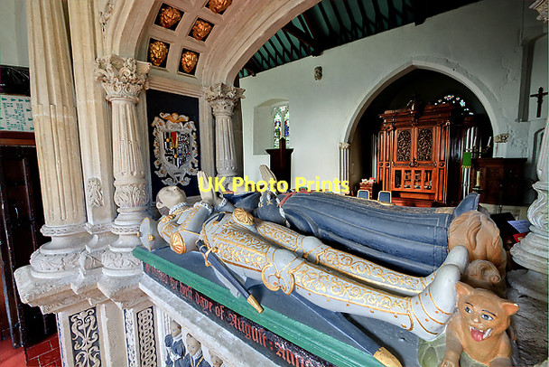 Photo 6"x4" Monument to Sir Richard Brydges - St James' church, Ludgershall (detail - 1) Ludgershall\/SU2650 c2011