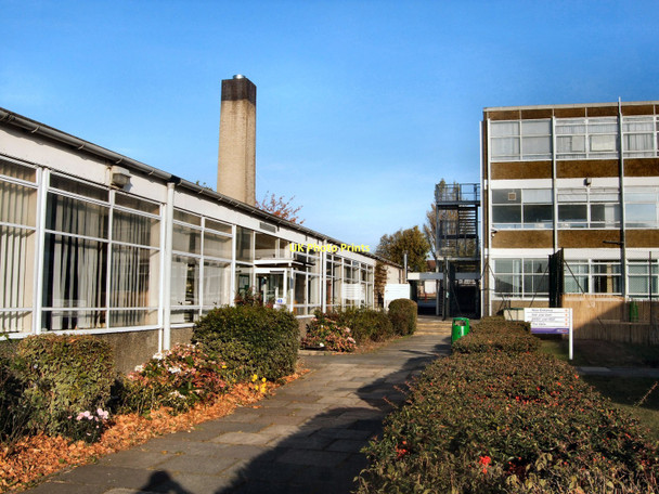 Photo 6"x4" Harrow Teachers Centre Harrow\/TQ1488 c2011