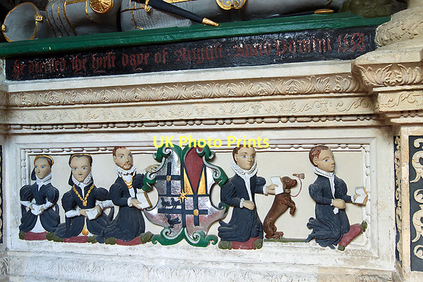 Photo 6"x4" Monument to Sir Richard Brydges - St James' church, Ludgershall (detail - 4) Ludgershall\/SU2650 c2011