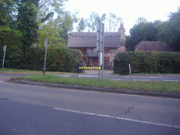 Photo 6"x4" House on Stonehill Road, Ottershaw Addlestone c2011